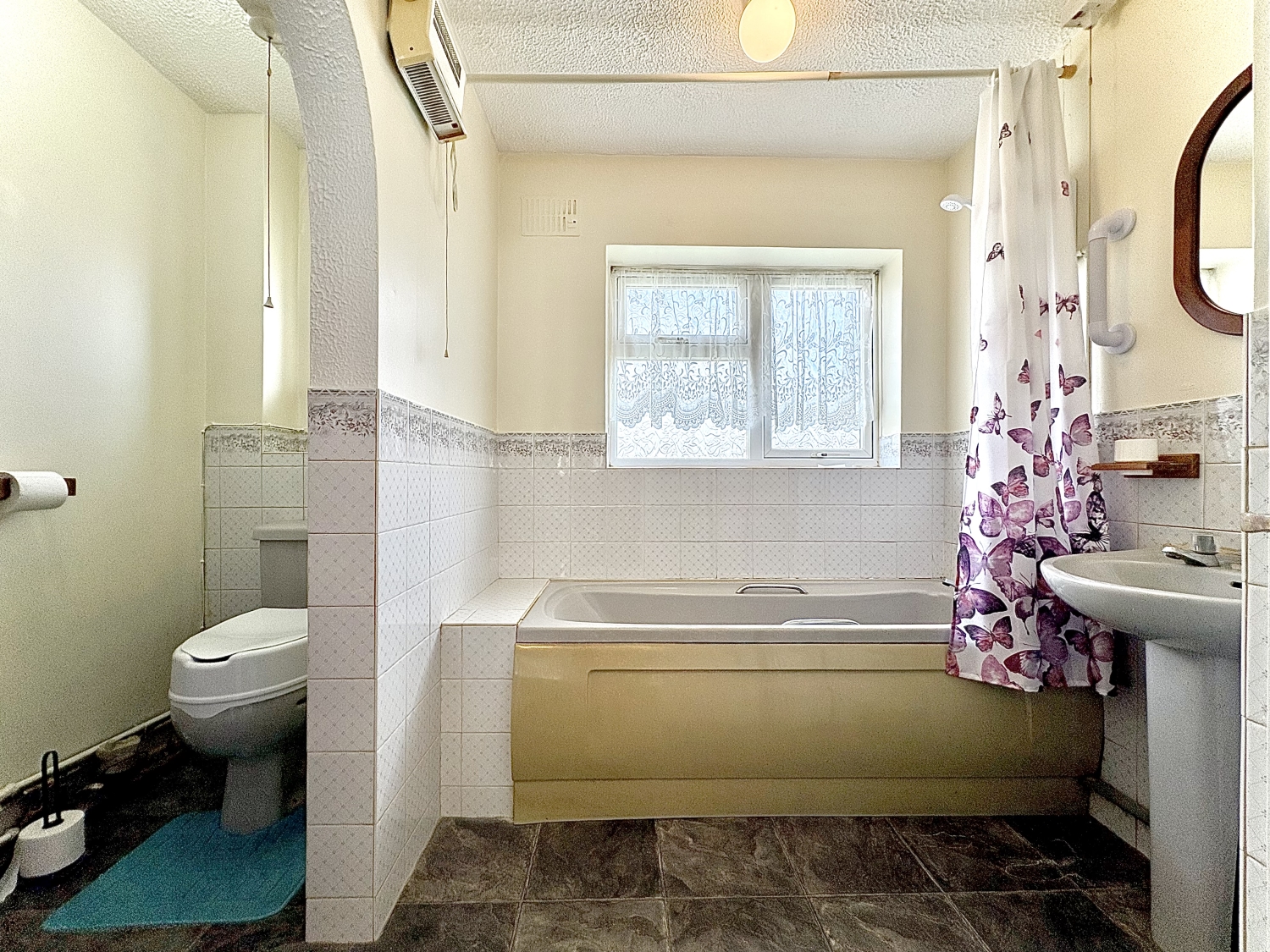 Sutton Court, Ettingshall Park, WV4