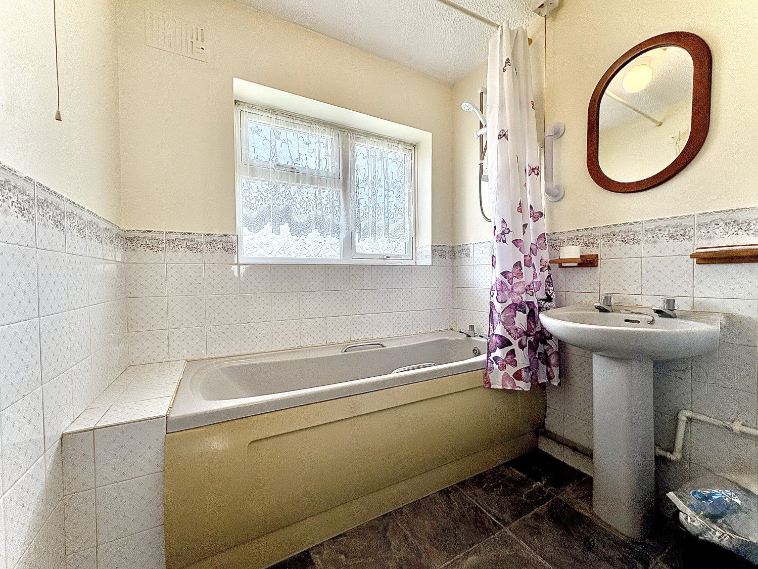 Sutton Court, Ettingshall Park, WV4