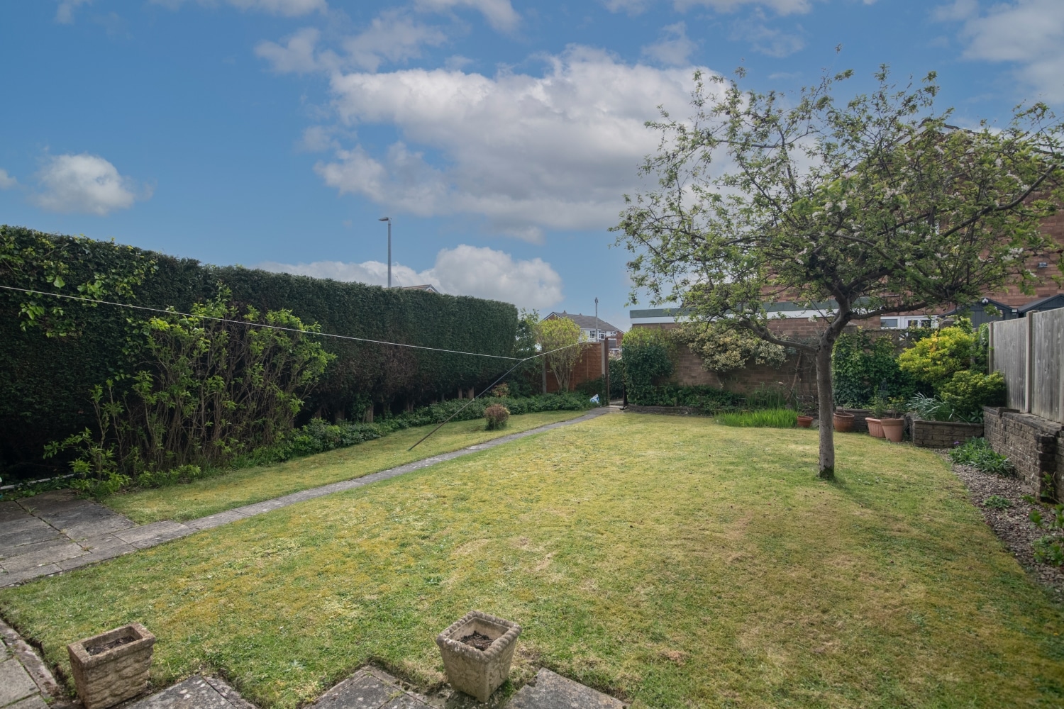 Lea Green Avenue, FOXYARDS, TIPTON, DY4 8AT