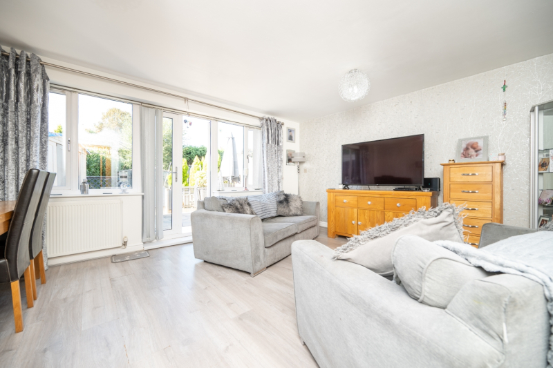 Myrtle Terrace, Tipton, DY4