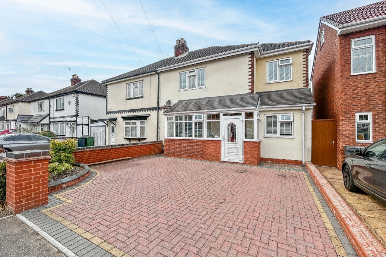 Noose Lane, Willenhall, WV13