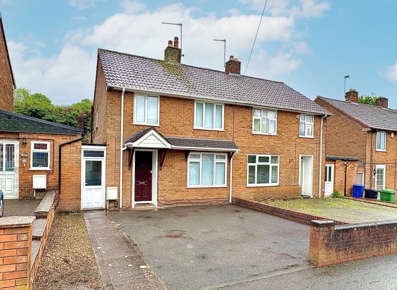Roberts Green Road, Upper Gornal, DY3 2BB