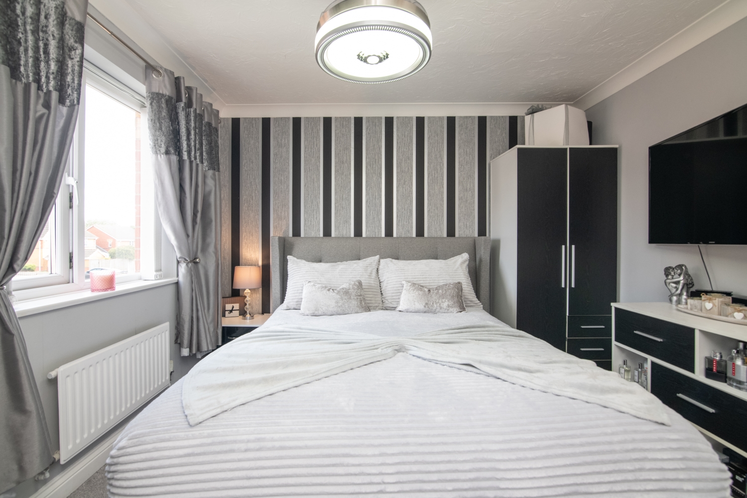 St. Helens Avenue, TIPTON, DY4 7LN