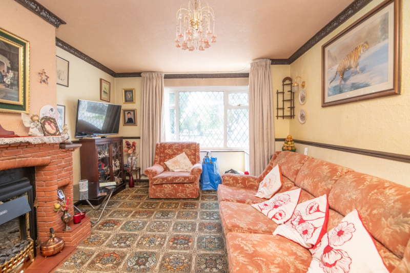 Victoria Road, TIPTON, DY4 8SN