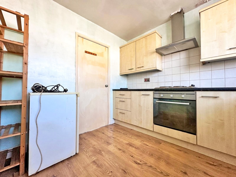 Tudor Court, TIPTON, DY4 8UU