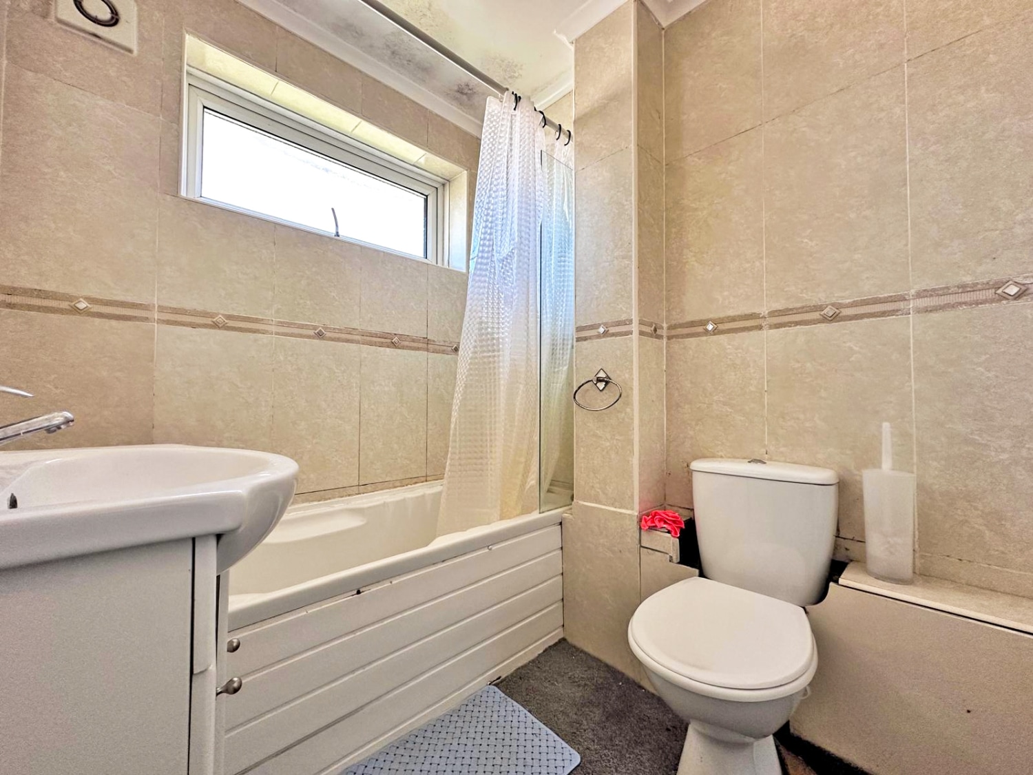 Tudor Court, TIPTON, DY4 8UU