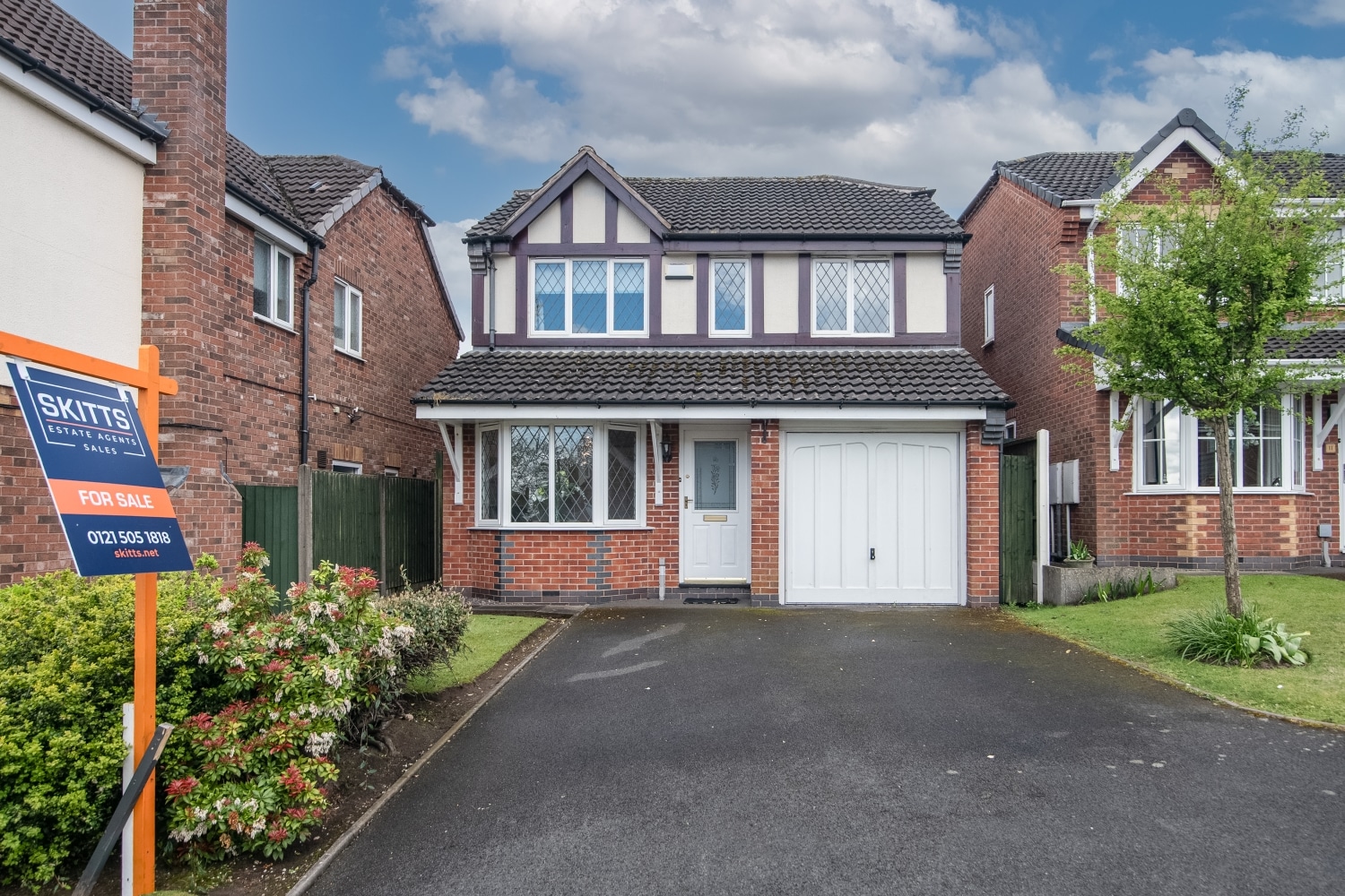 Woodman Close, Wednesbury, WS10 9UA