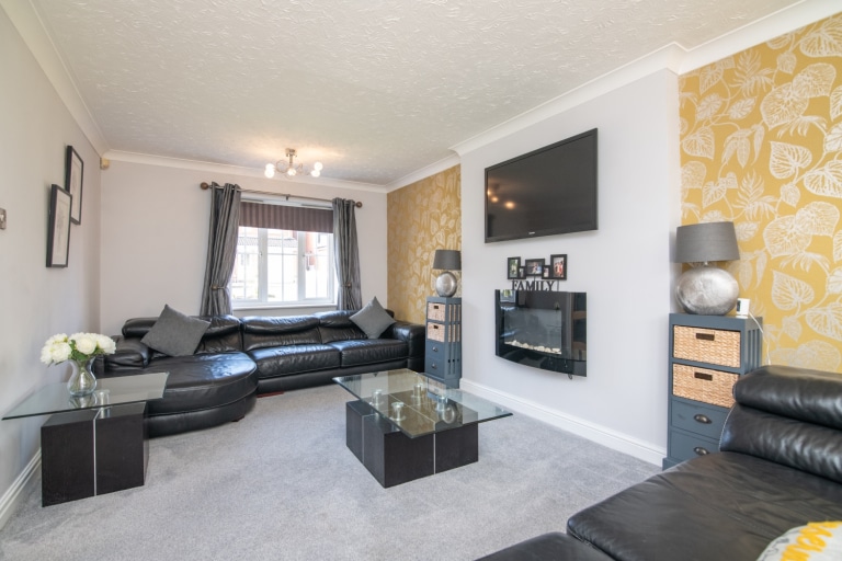 Woodman Close, Wednesbury, WS10 9UA