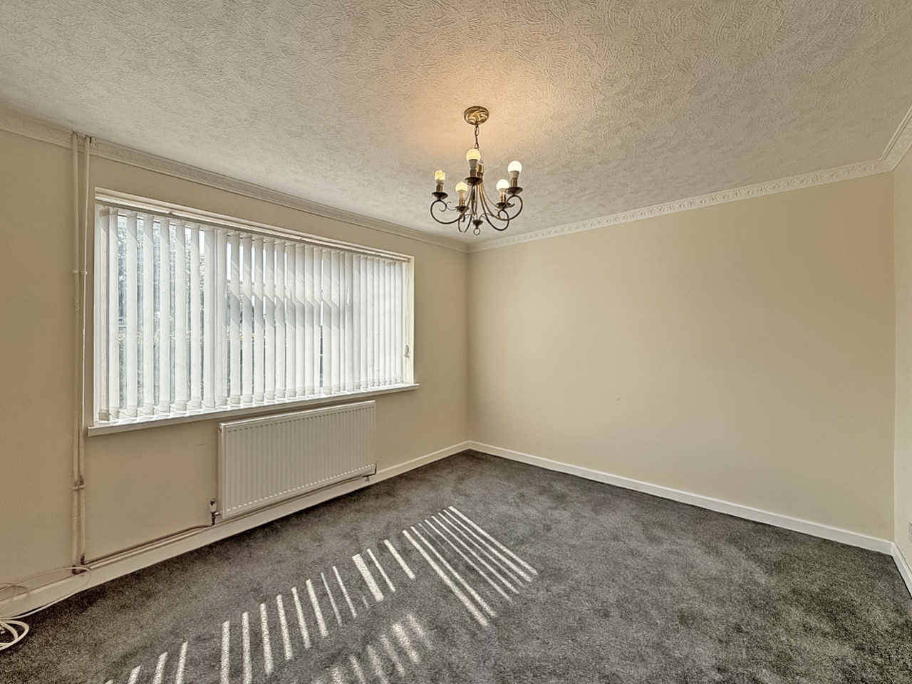 Willenhall Road, Bilston WV14
