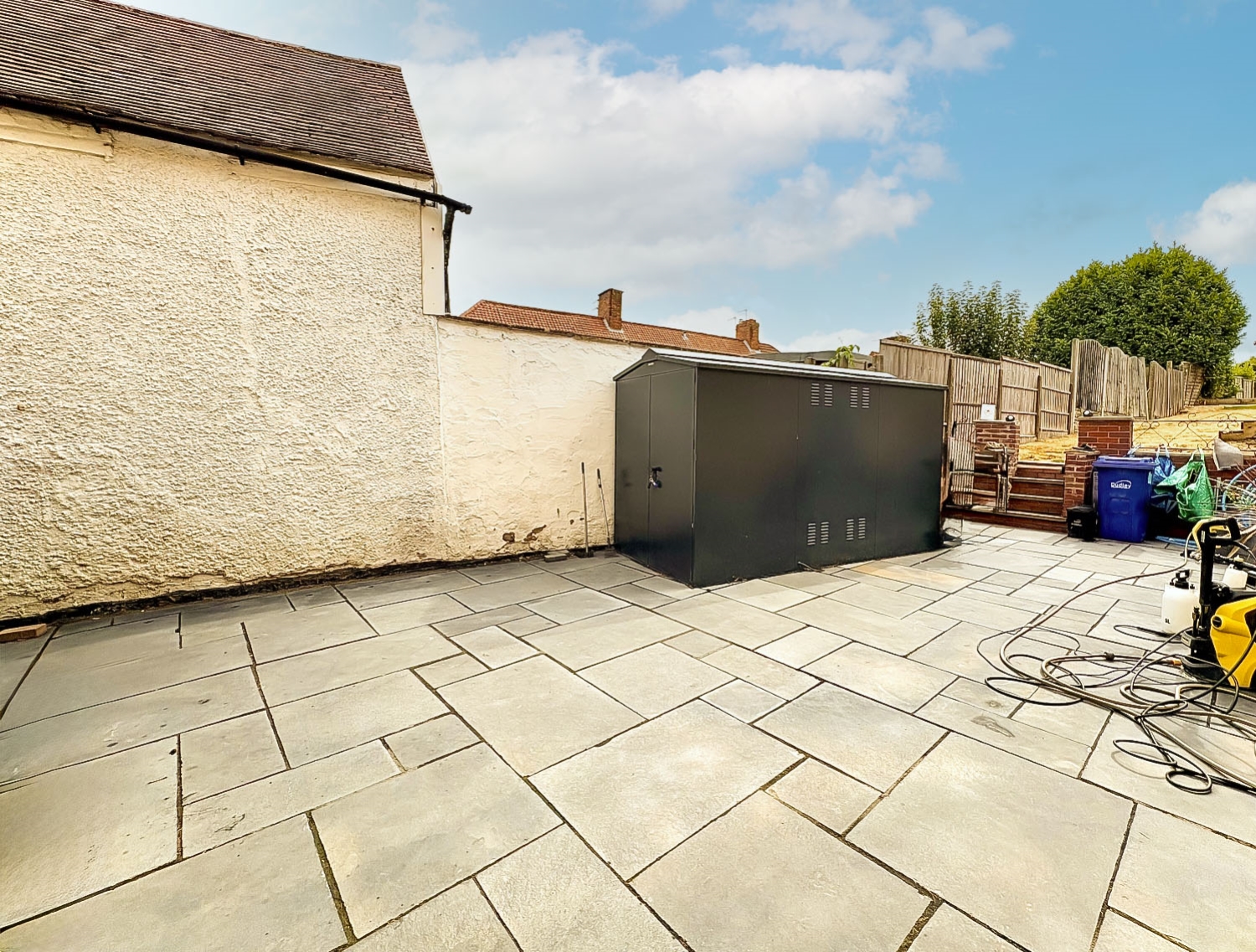 Ivyhouse Lane, COSELEY, WV14