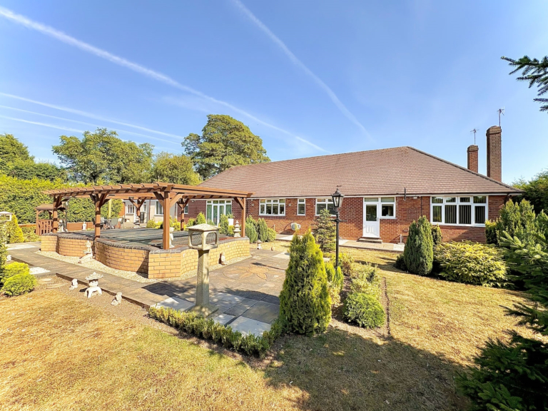 The Straits, LOWER GORNAL, DY3 3BH