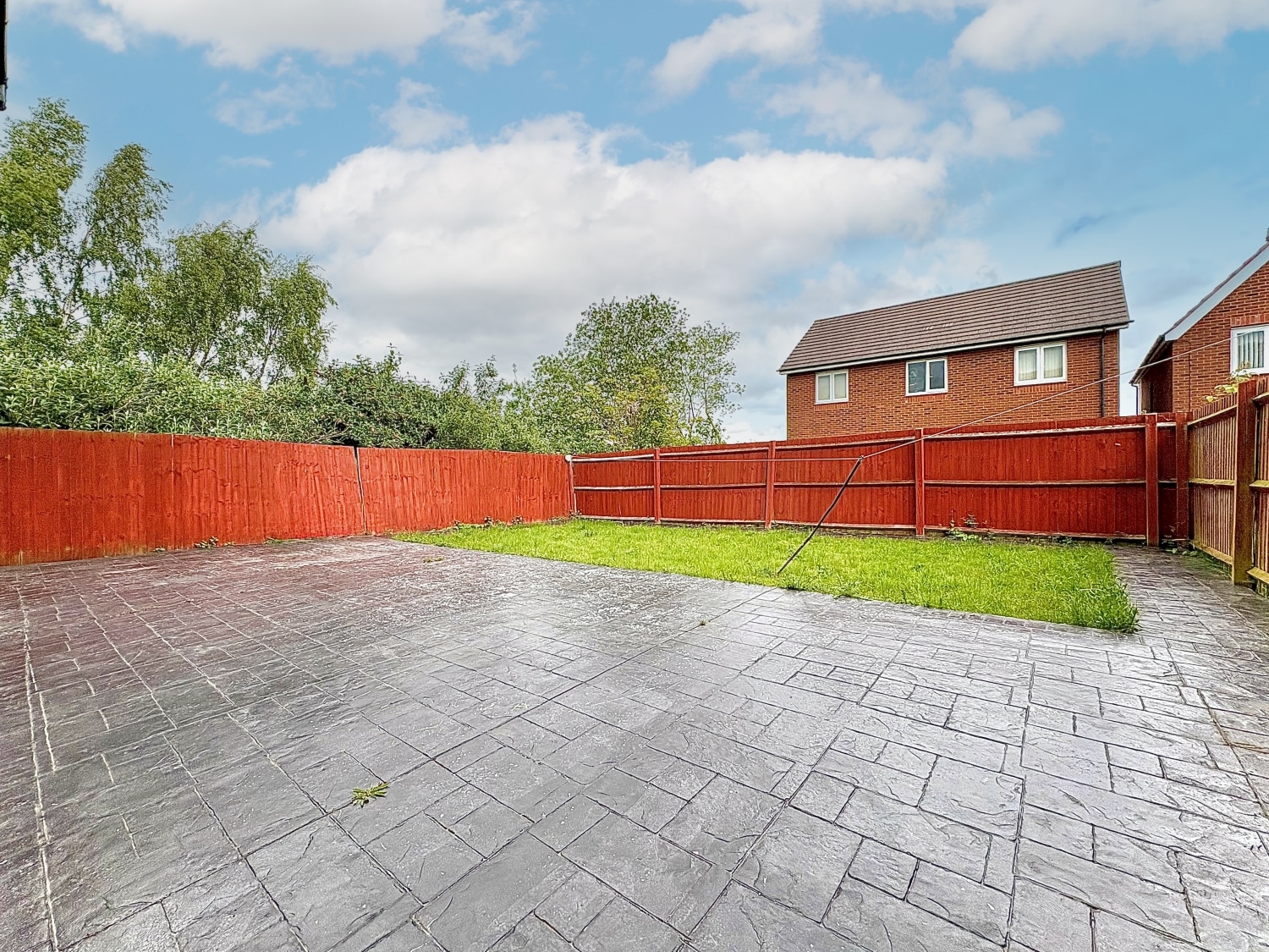 Himley Close, Bilston, WV14 0LJ