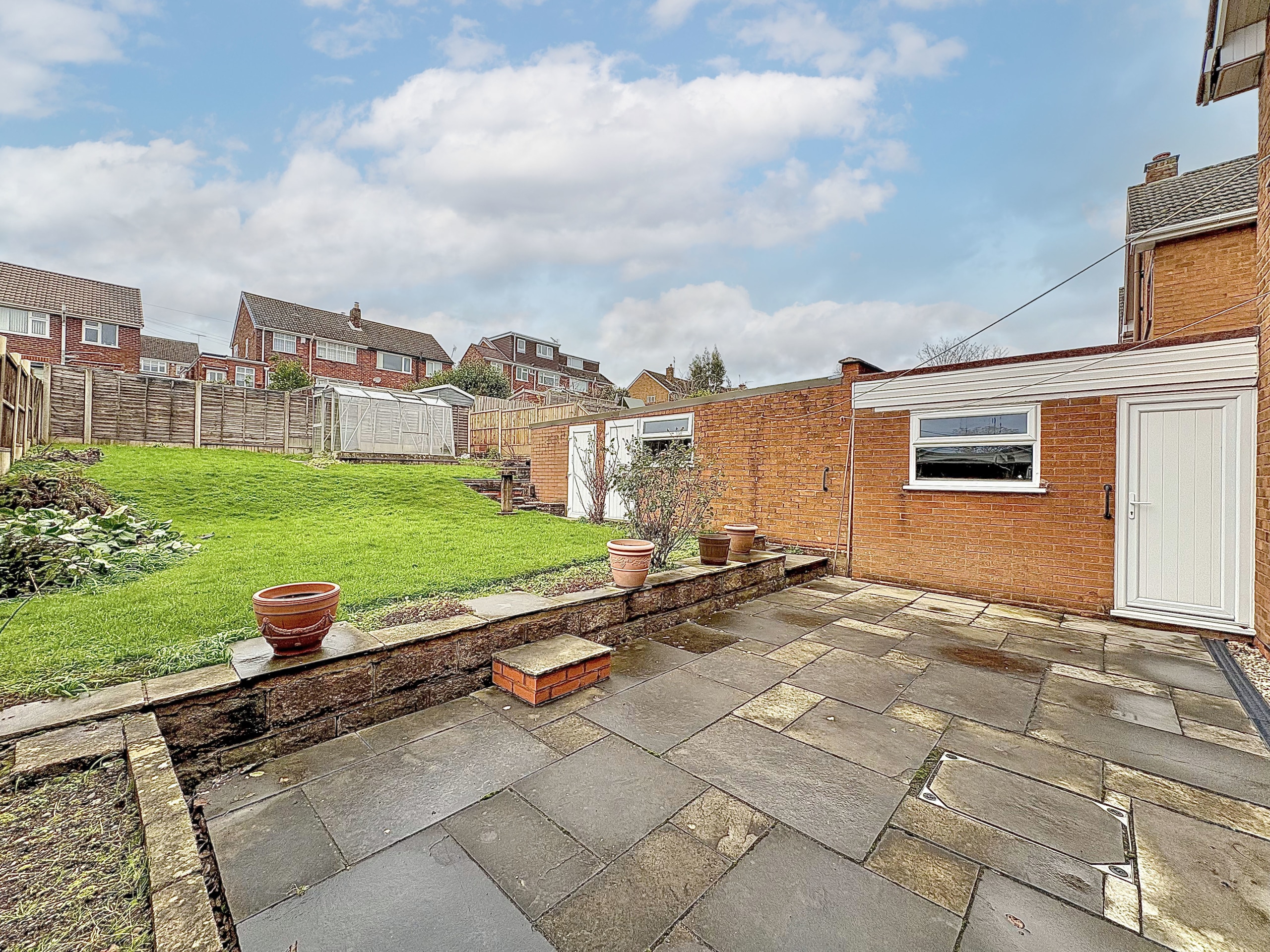 Cotwall End Road, LOWER GORNAL, DY3 3EJ