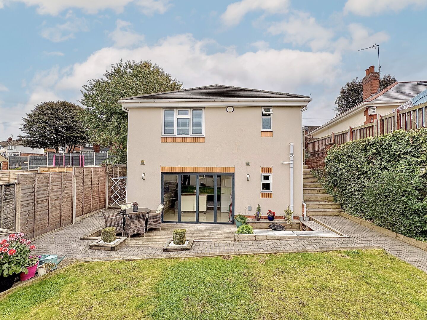 Eve Lane, UPPER GORNAL, DY1 3TY