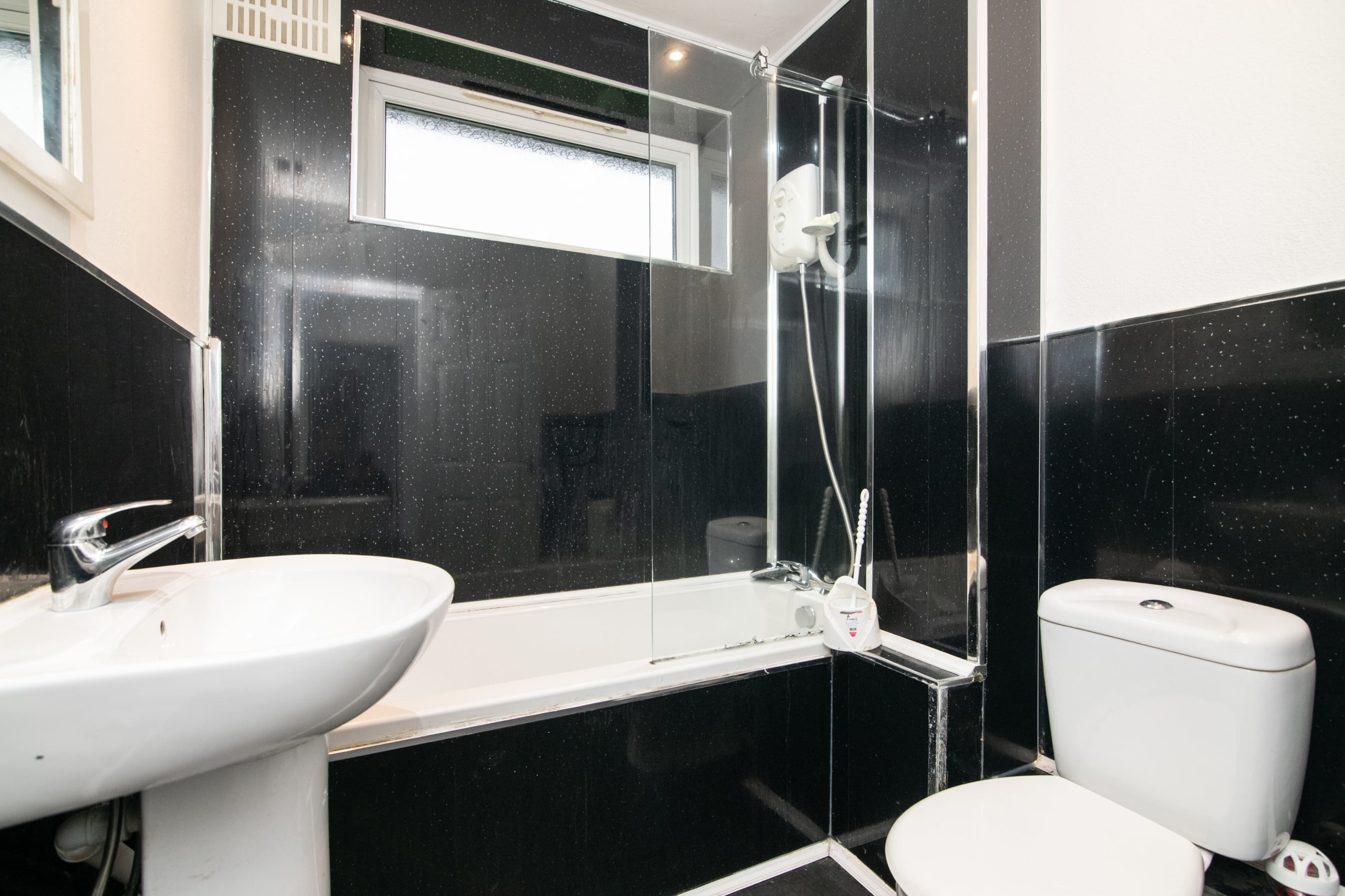 Tudor Court, TIPTON, DY4 8UU