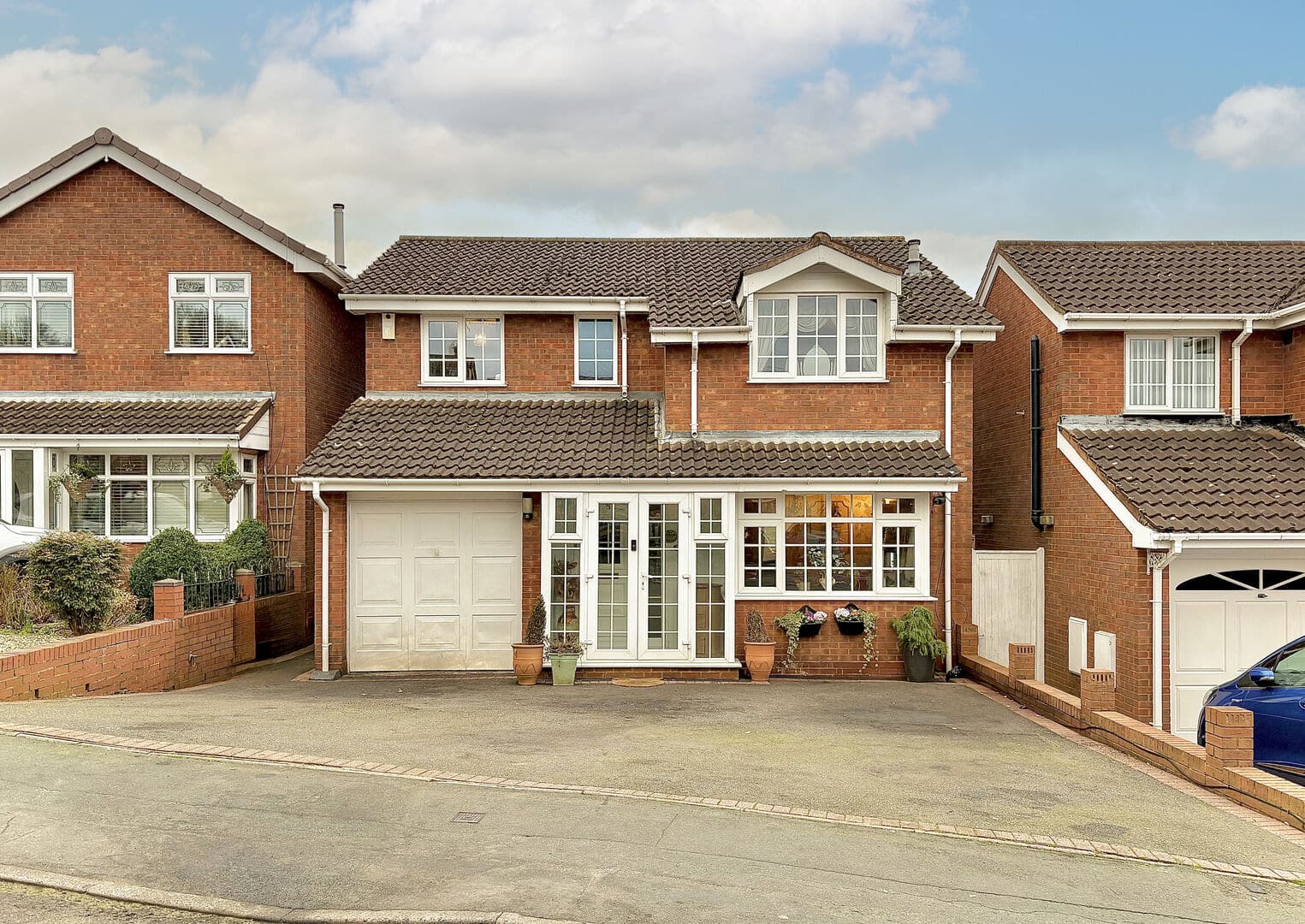 Osberton Drive, MILKING BANK, DY1 2UG