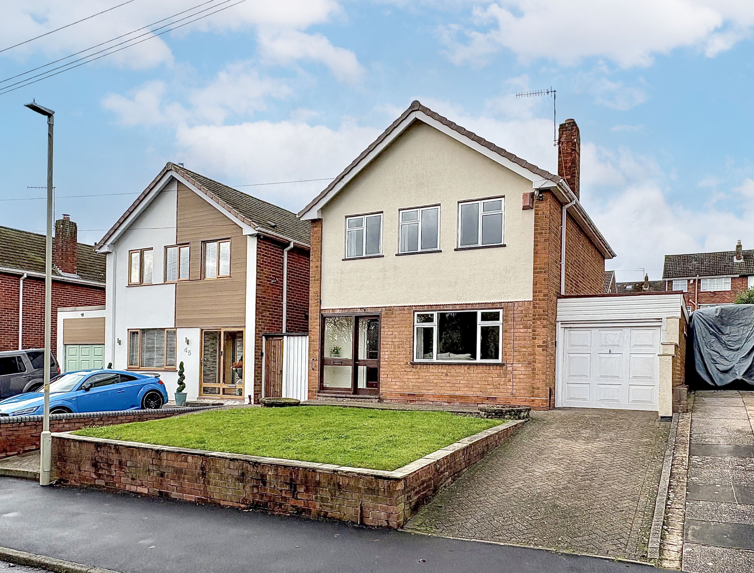 Cotwall End Road, LOWER GORNAL, DY3 3EJ