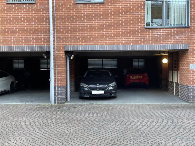 Rothesay Gardens, Wolverhampton, WV4 6DD