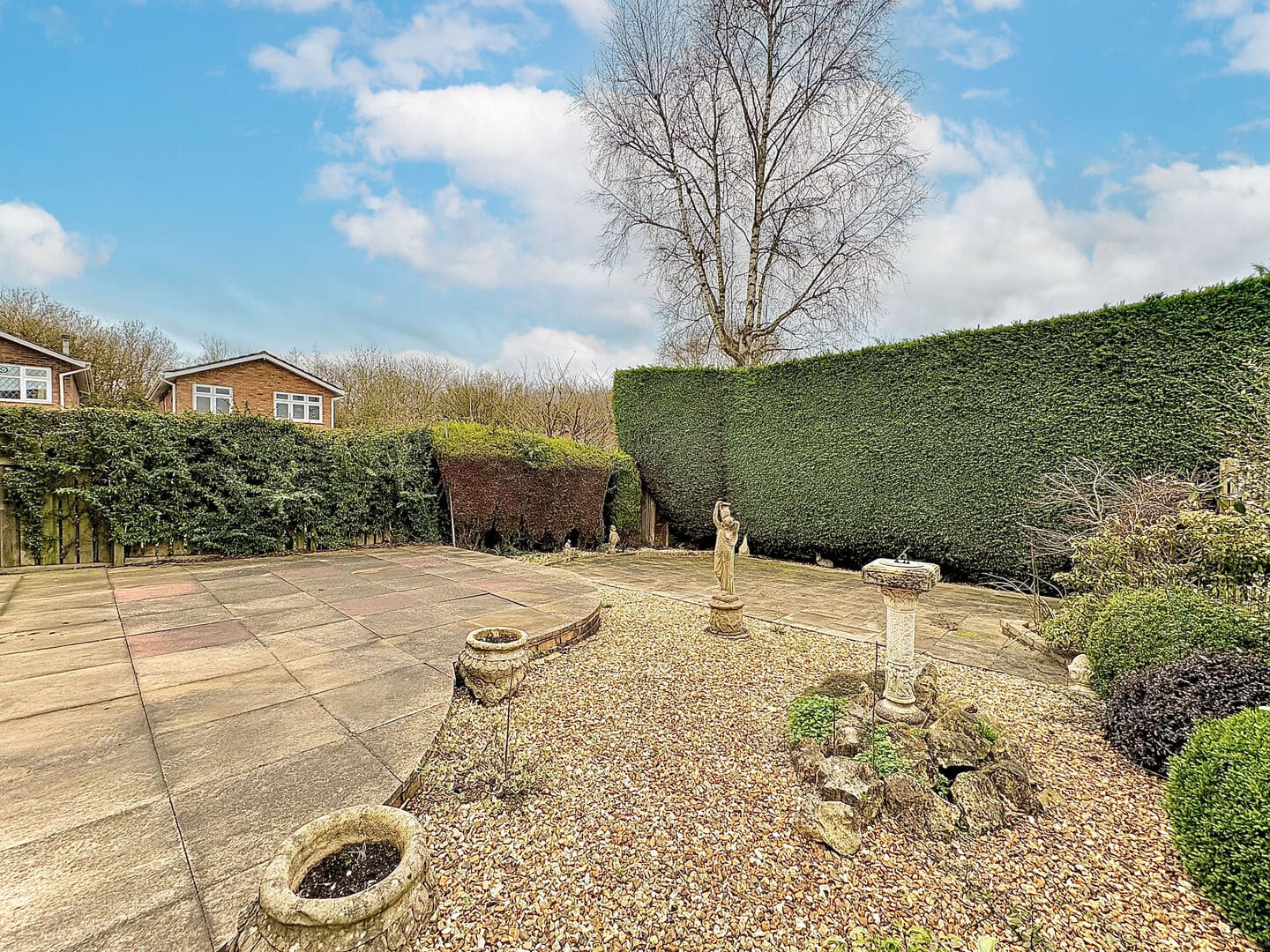 Jackdaw Close, SEDGLEY, DY3 3TS