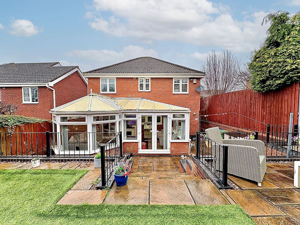Winrush Close, LOWER GORNAL, DY3 2NE