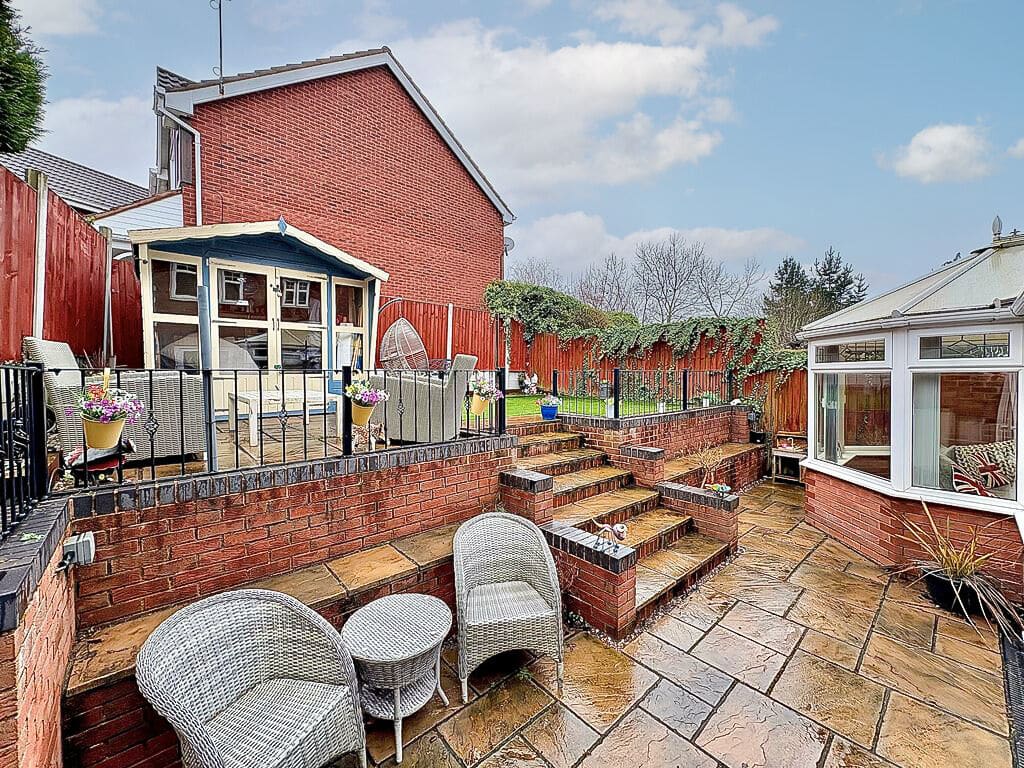 Winrush Close, LOWER GORNAL, DY3 2NE